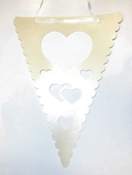 'Herzen' Deluxe Wimpelkette, perl-creme-weiß, seidenglanz