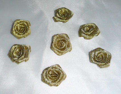 Textile Rosenblüten, met.-gold, II. WAHL, überlagert